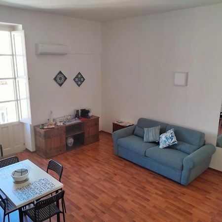 Casa Smile Apartman Szirakúza Szoba fotó