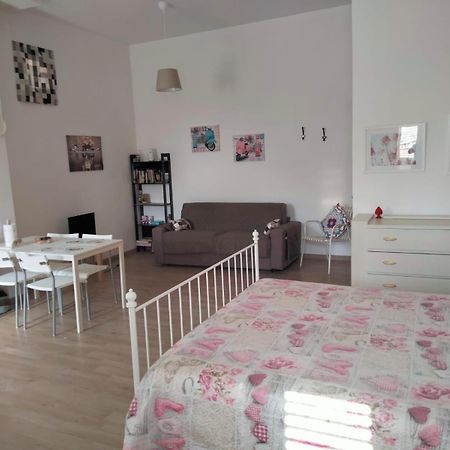 Casa Smile Apartman Szirakúza Szoba fotó