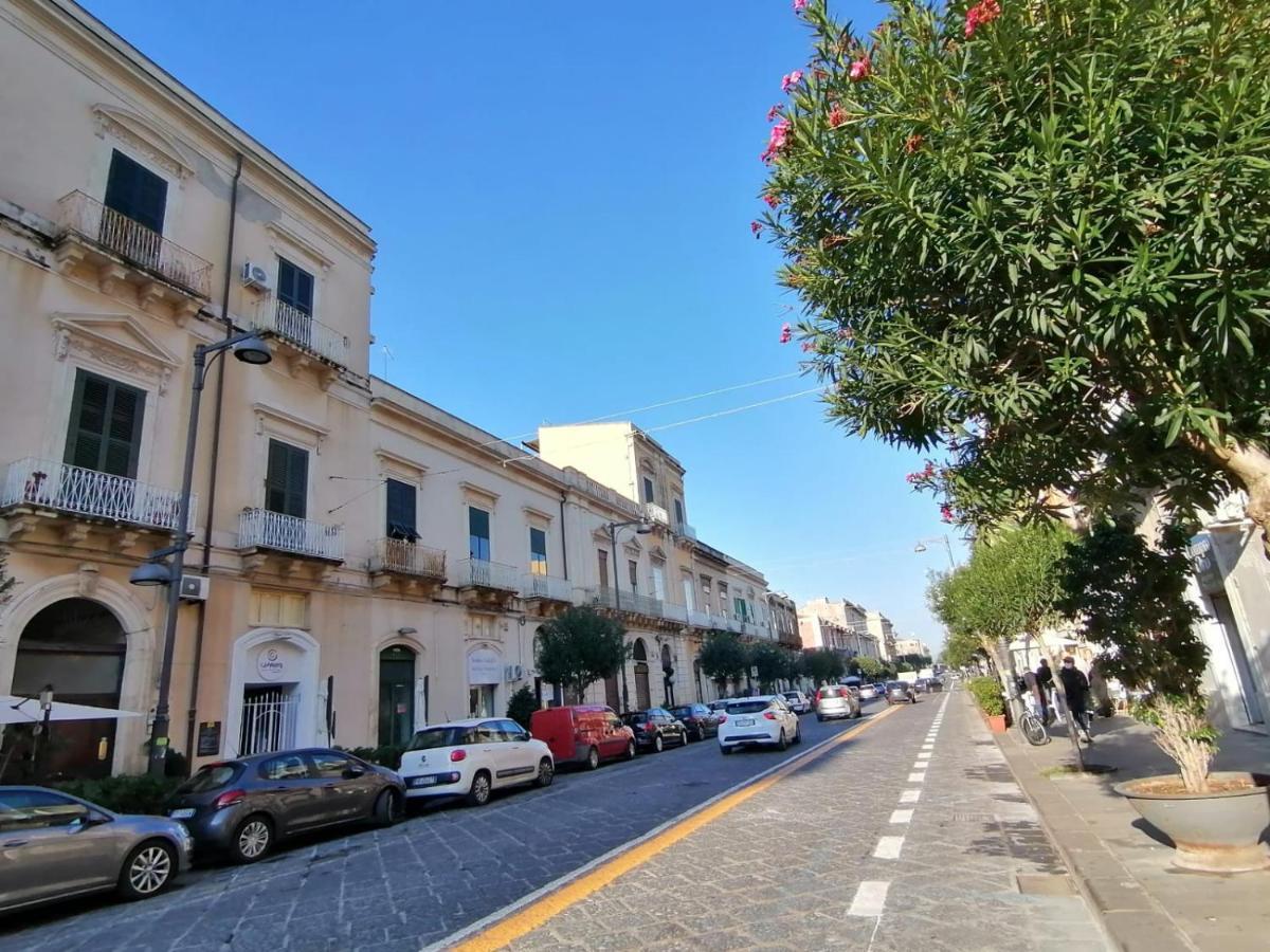 Casa Smile Apartman Szirakúza Kültér fotó