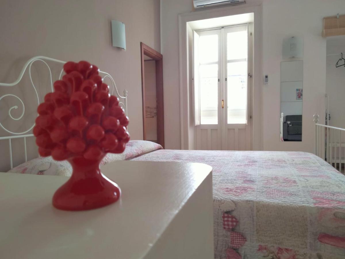 Casa Smile Apartman Szirakúza Szoba fotó